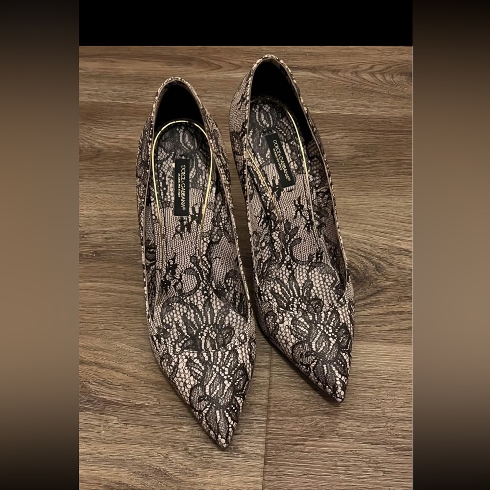 Dolce & Gabbana Black and Cream Lace Heels